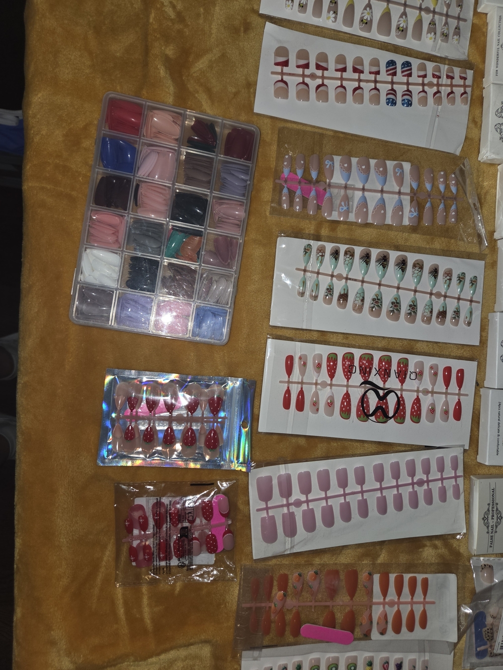 Assorted Press-On Nail Set - Multi-Color - Picture 5 of 6